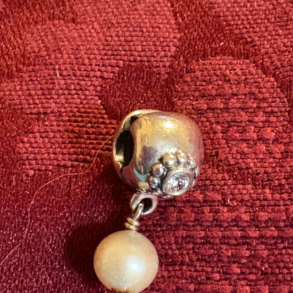 PANDORA PEARL OF WISDOM DANGLE CLIP - Picture 4 of 16